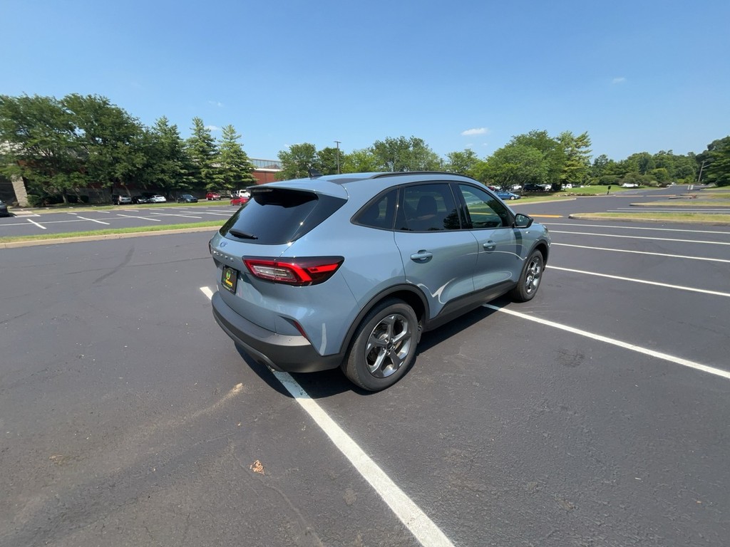 2025 Ford ESCAPE ST LINE
