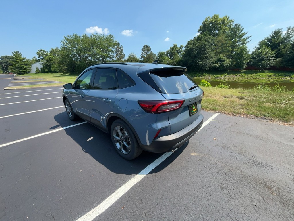 2025 Ford ESCAPE ST LINE