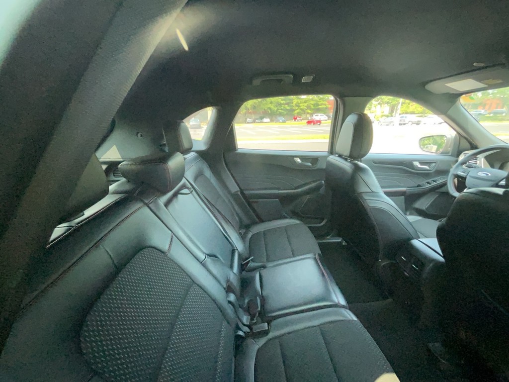 2025 Ford ESCAPE ST LINE