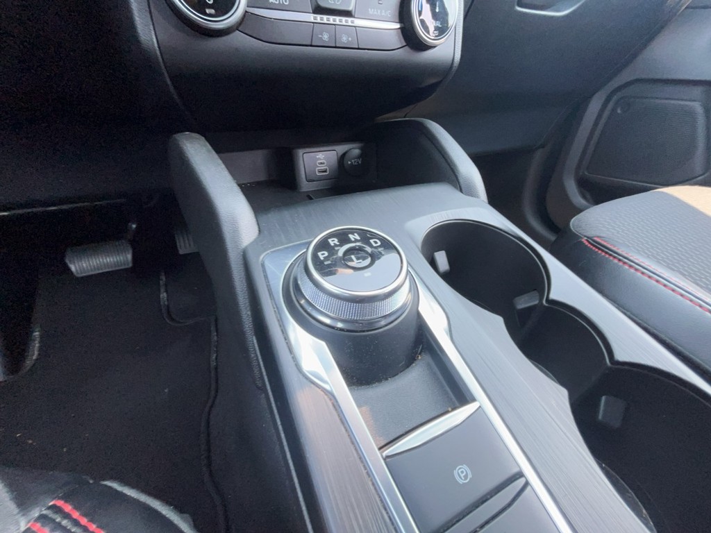 2025 Ford ESCAPE ST LINE