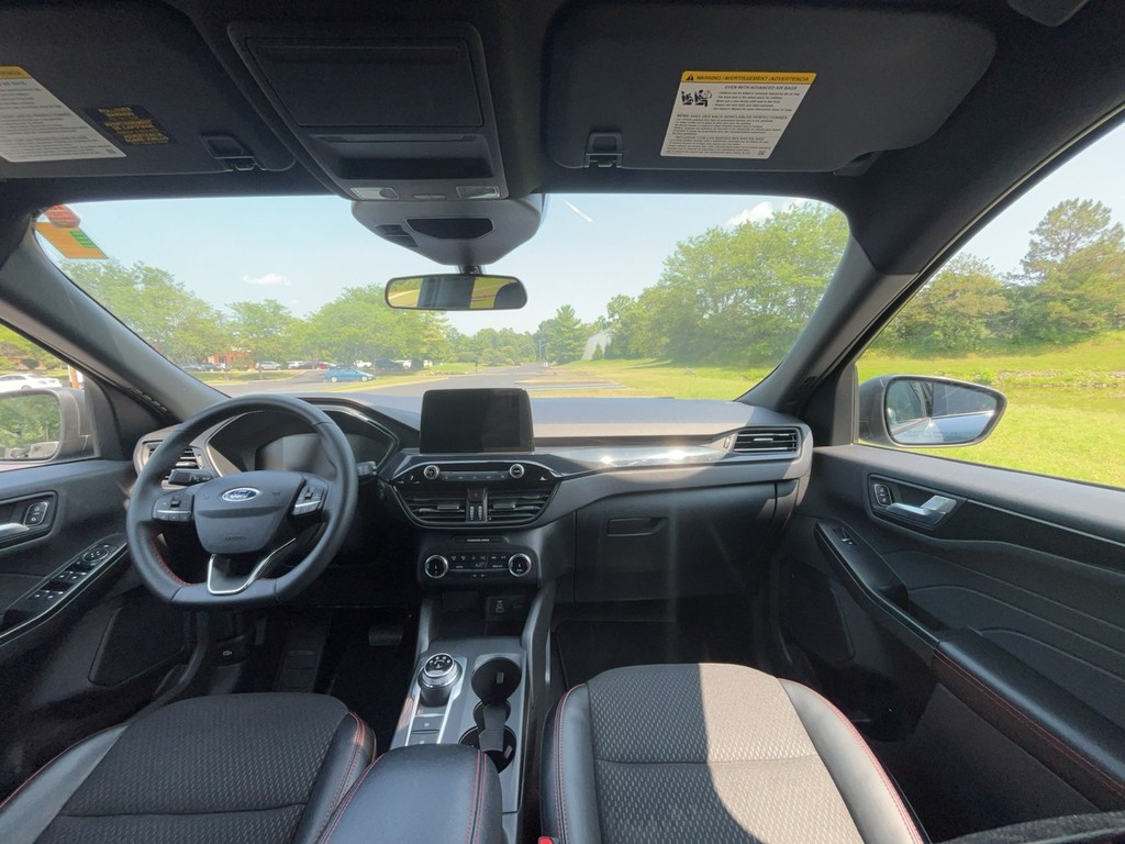 2025 Ford ESCAPE ST LINE
