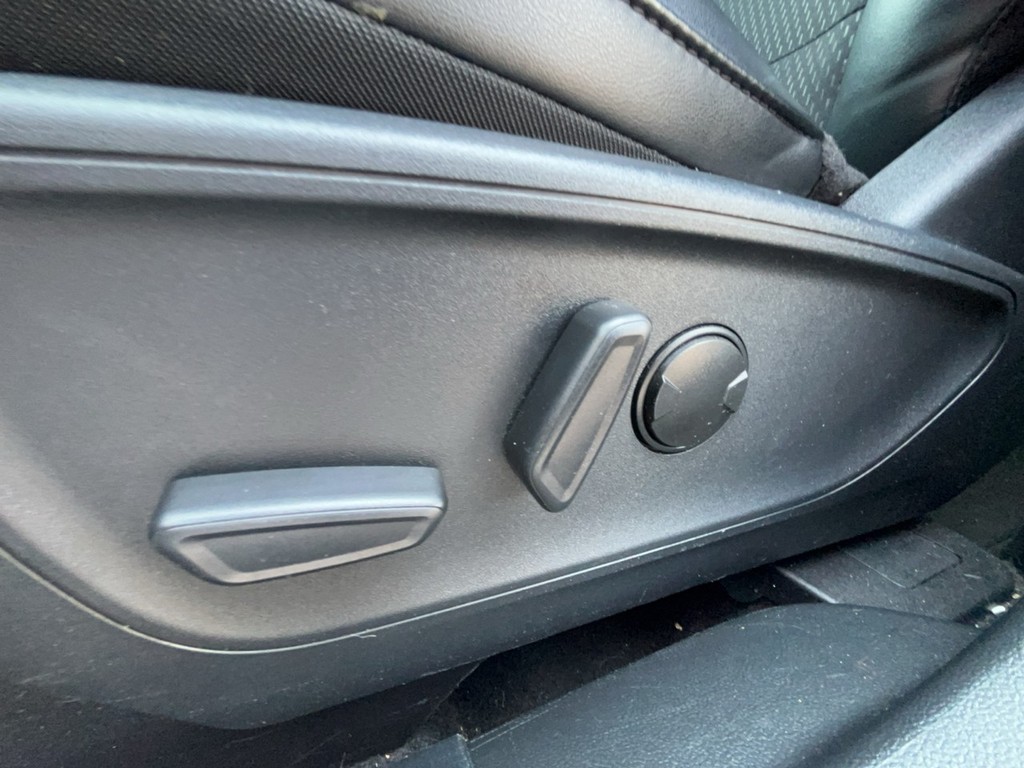 2025 Ford ESCAPE ST LINE