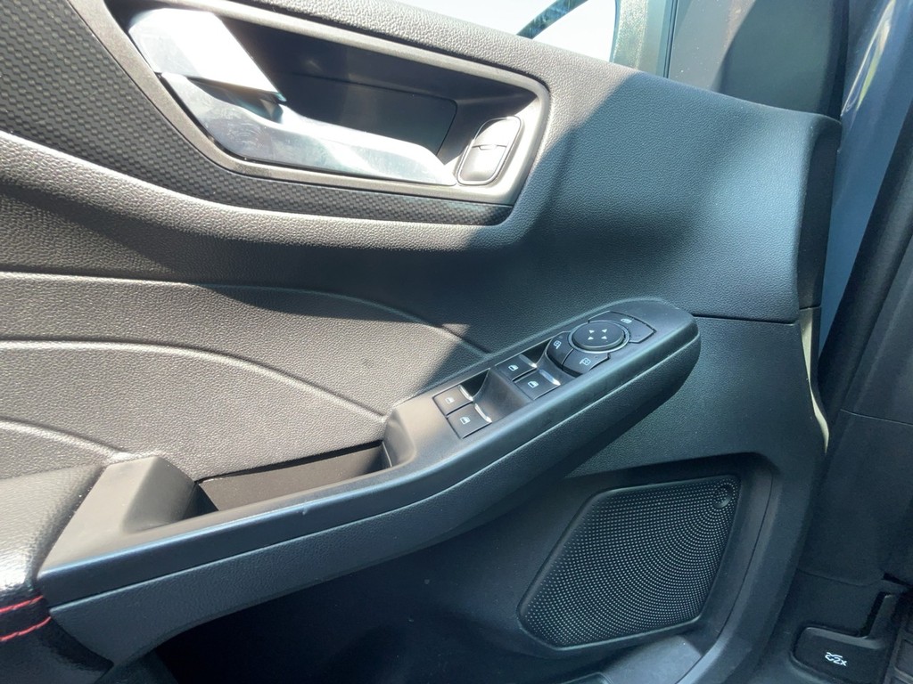 2025 Ford ESCAPE ST LINE