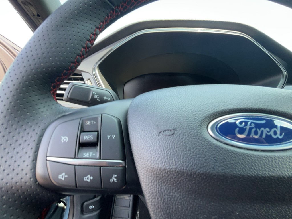 2025 Ford ESCAPE ST LINE