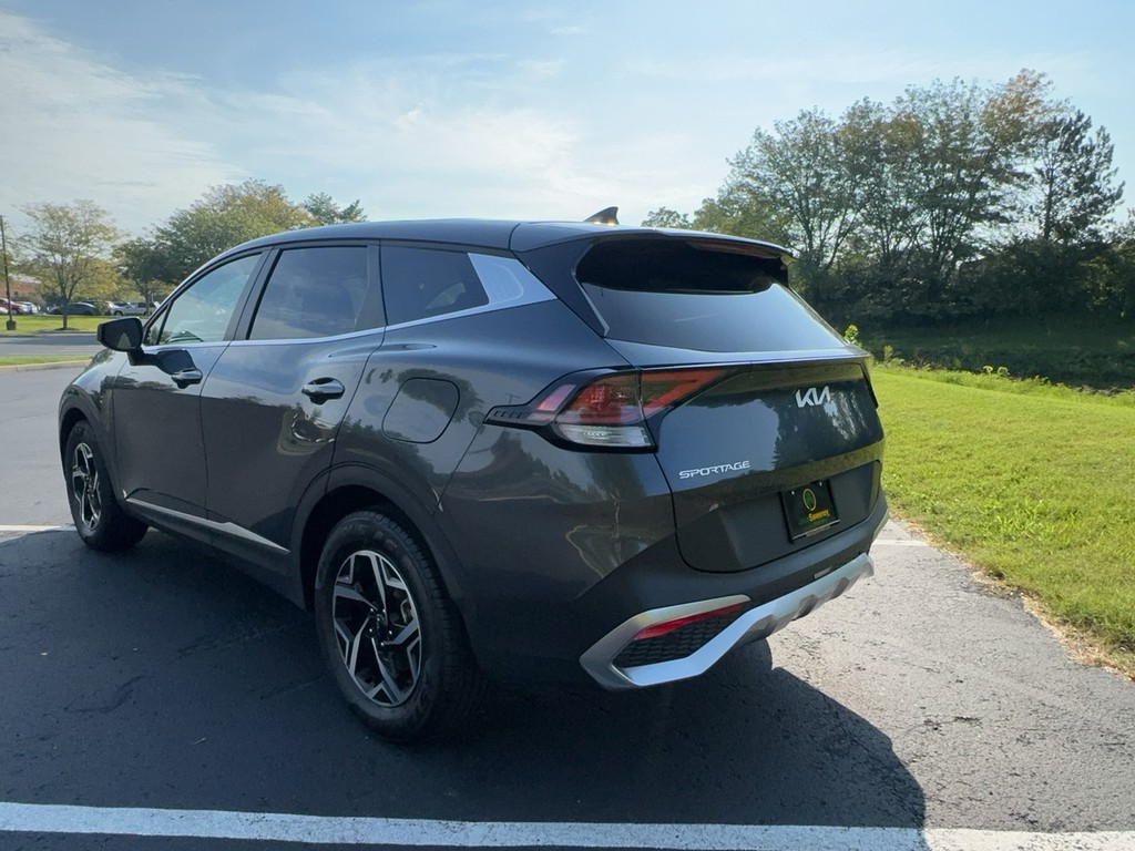2025 Kia SPORTAGE LX