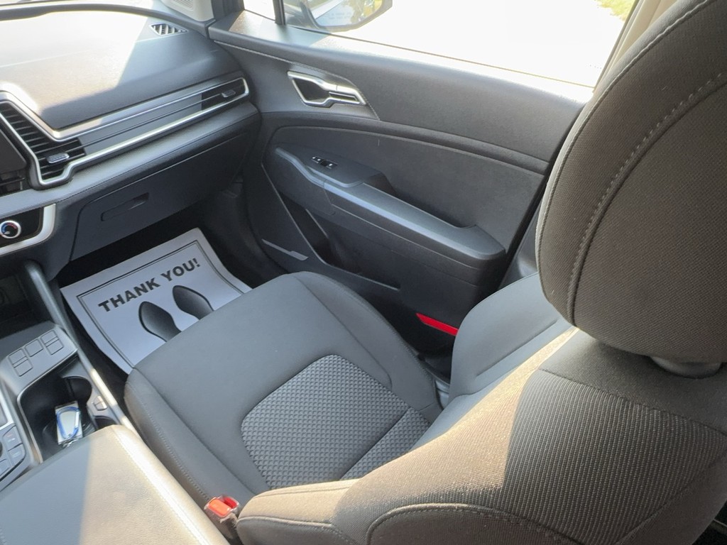2025 Kia SPORTAGE LX