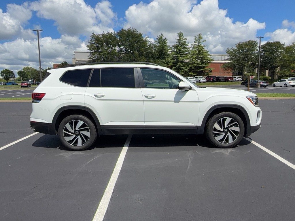 2025 Volkswagen ATLAS SE