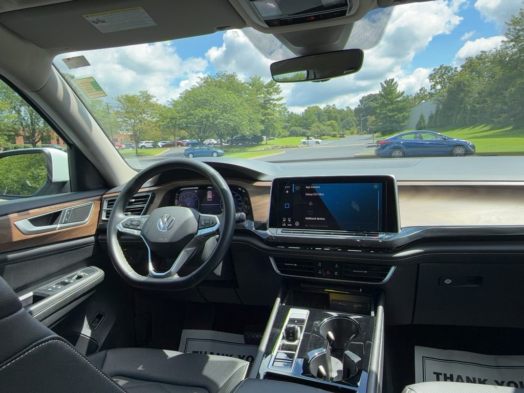 2025 Volkswagen ATLAS SE