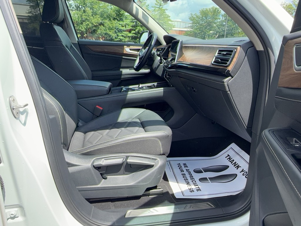 2025 Volkswagen ATLAS SE