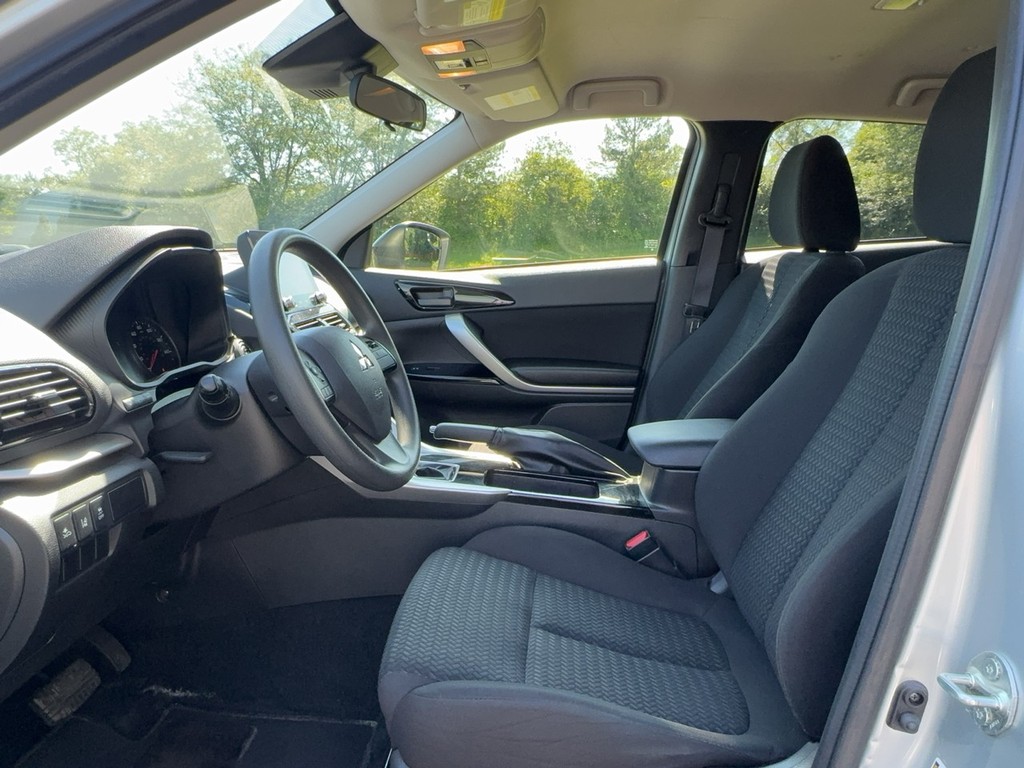 2024 Mitsubishi ECLIPSE CROSS LE