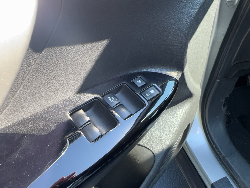 2024 Mitsubishi ECLIPSE CROSS LE