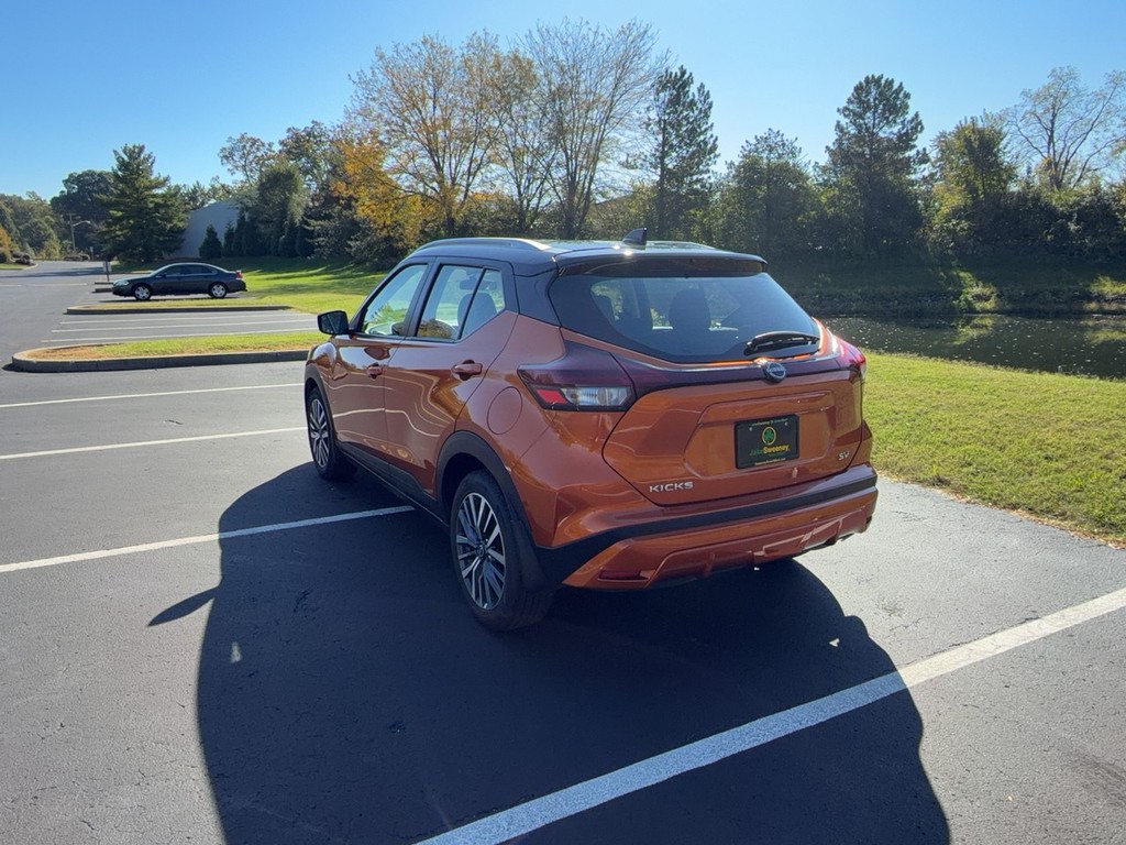 2024 Nissan KICKS SV
