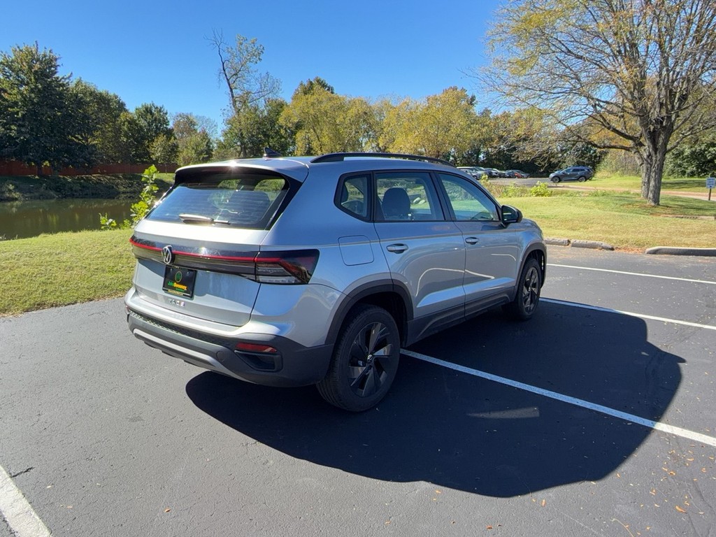 2025 Volkswagen TAOS S