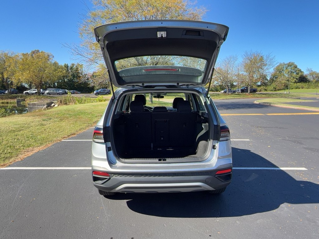 2025 Volkswagen TAOS S