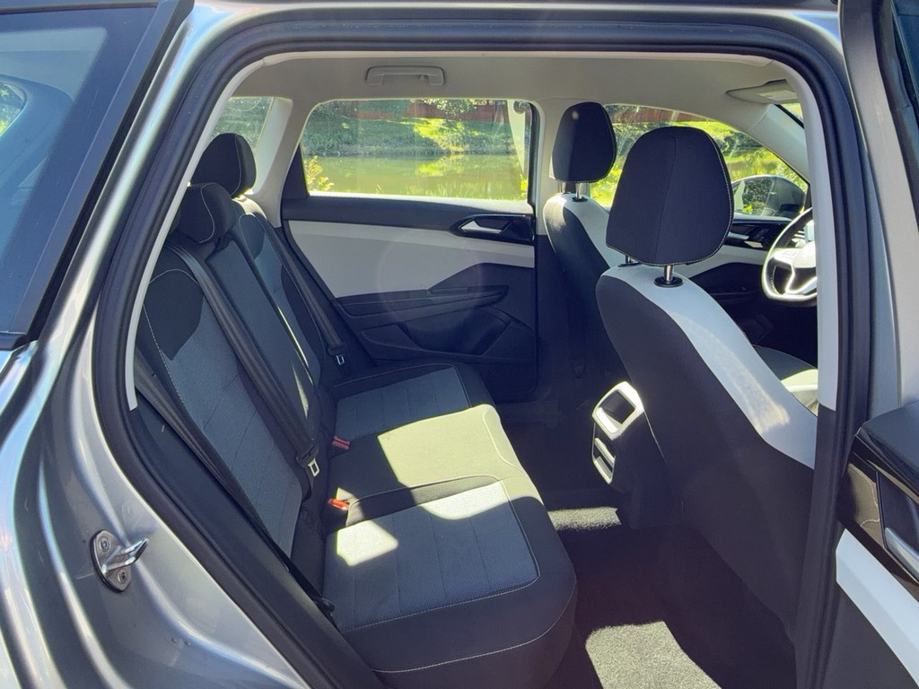 2025 Volkswagen TAOS S