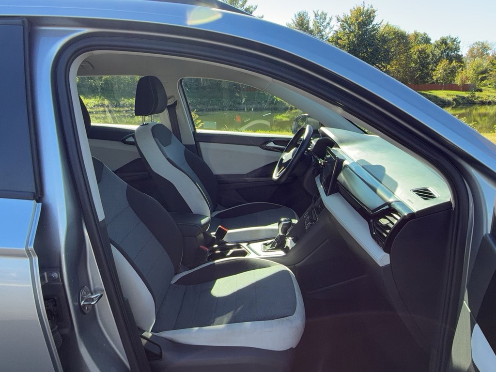 2025 Volkswagen TAOS S