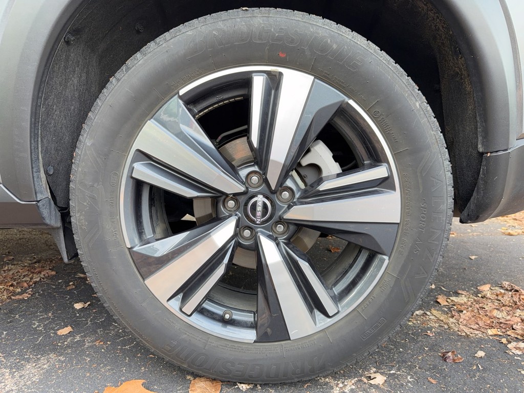 2026 Nissan ROGUE SL